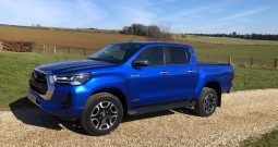 Toyota Hilux Invincible 2021