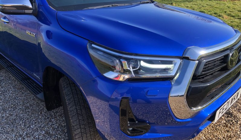 Toyota Hilux Invincible 2021 full