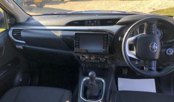 Toyota Hilux Invincible 2021 full