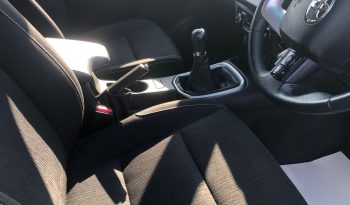Toyota Hilux Invincible 2021 full