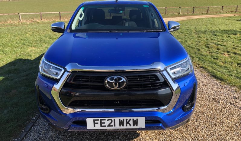 Toyota Hilux Invincible 2021 full