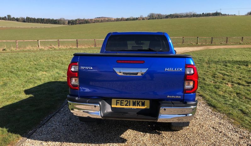 Toyota Hilux Invincible 2021 full