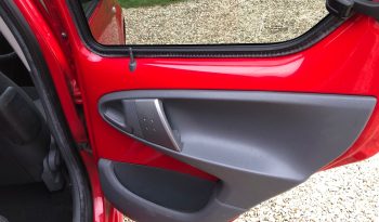 Toyota Aygo 2011 full