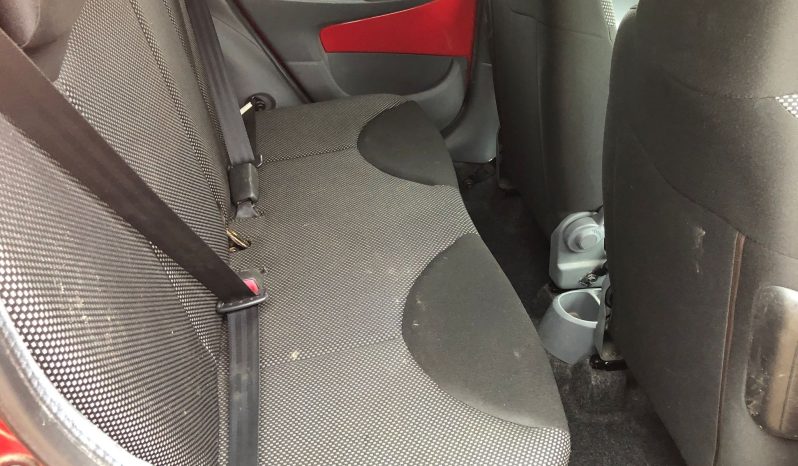 Toyota Aygo 2011 full