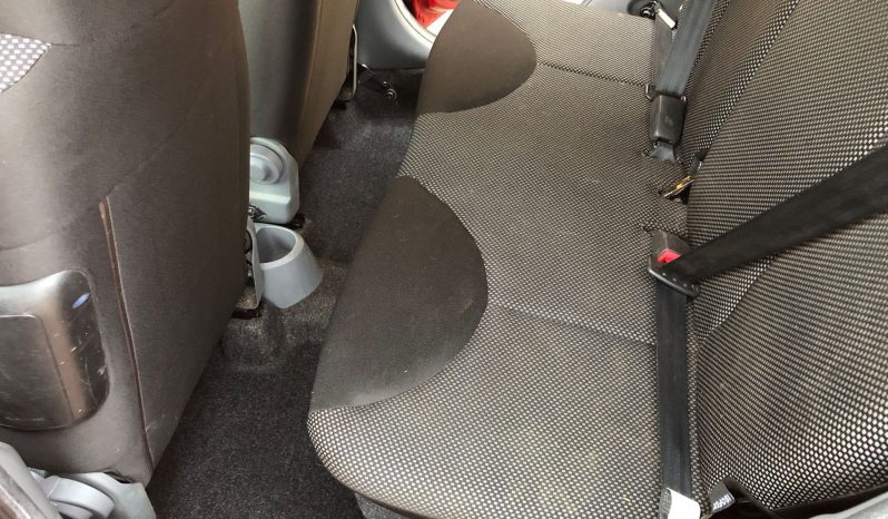 Toyota Aygo 2011 full