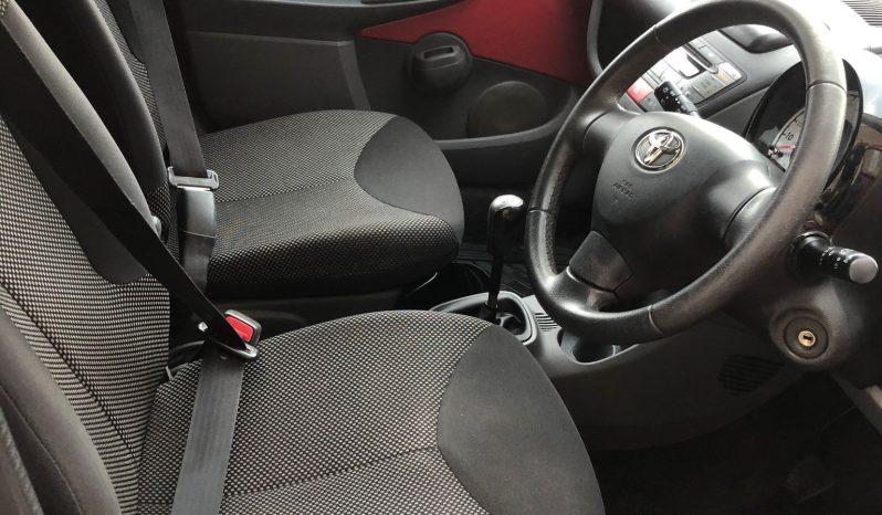 Toyota Aygo 2011 full