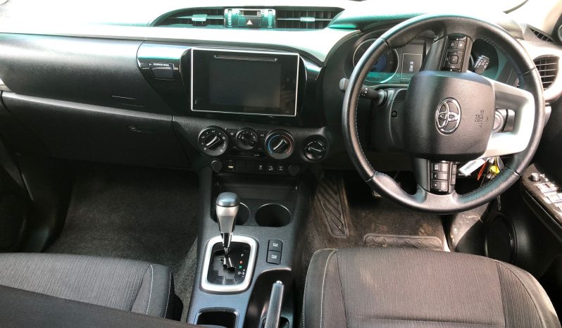 Toyota Hilux 2019 full