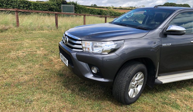Toyota Hilux 2019 full