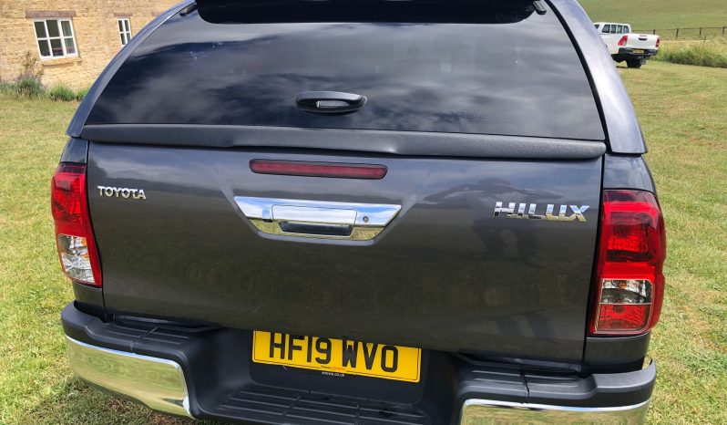 Toyota Hilux 2019 full