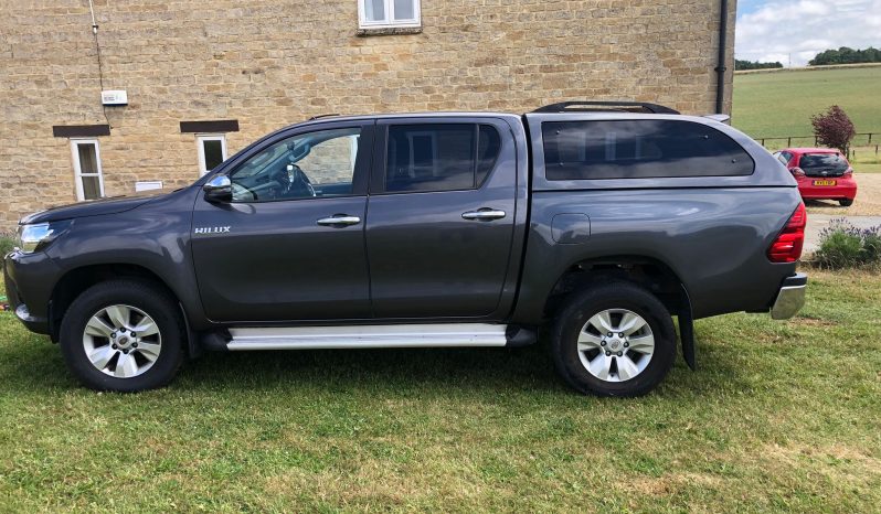 Toyota Hilux 2019 full