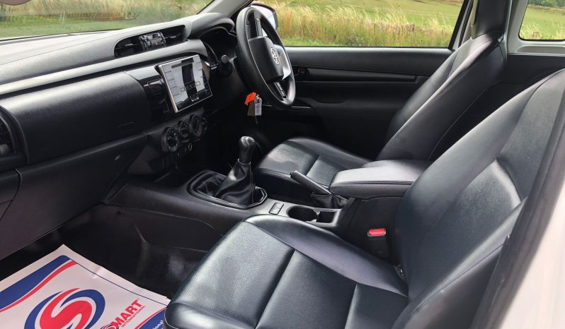 Toyota Hilux 2020 full