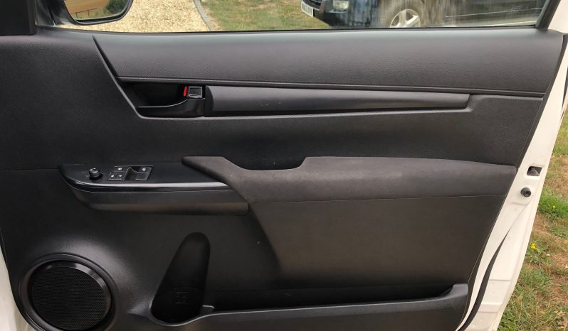 Toyota Hilux 2020 full