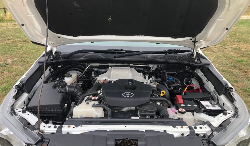 Toyota Hilux 2020 full