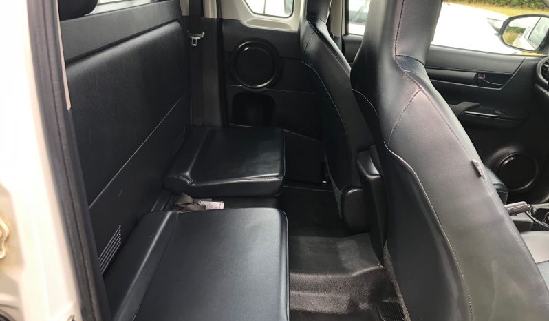 Toyota Hilux 2020 full