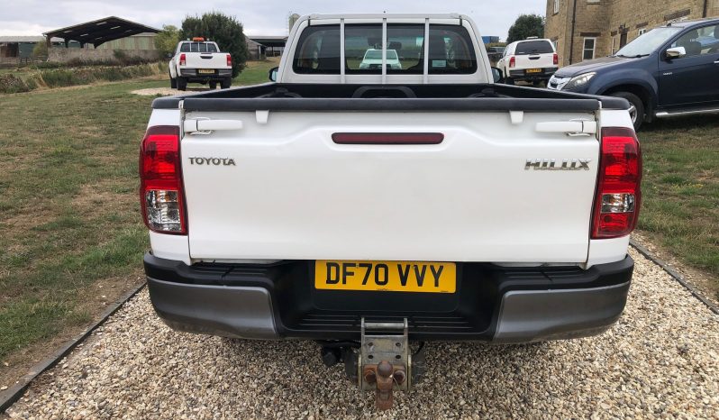 Toyota Hilux 2020 full