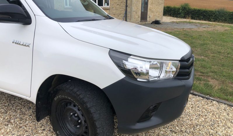 Toyota Hilux 2020 full