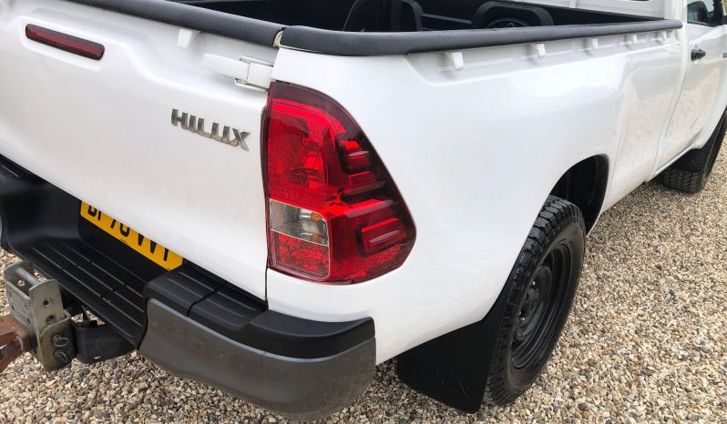 Toyota Hilux 2020 full