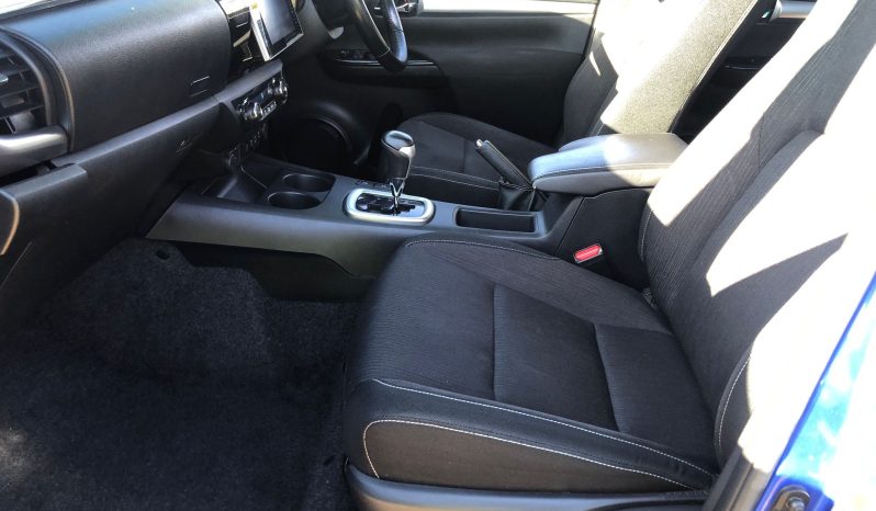 Toyota Hilux 2019 full