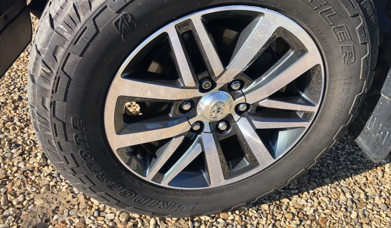 Toyota Hilux 2019 full