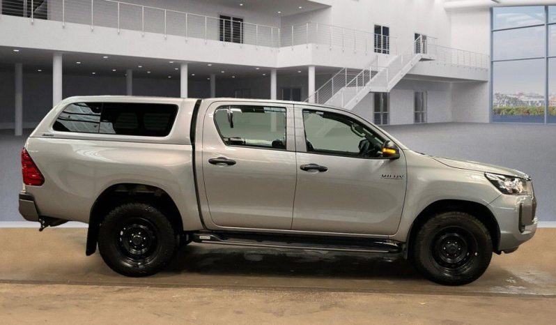 Toyota Hilux 2022 full
