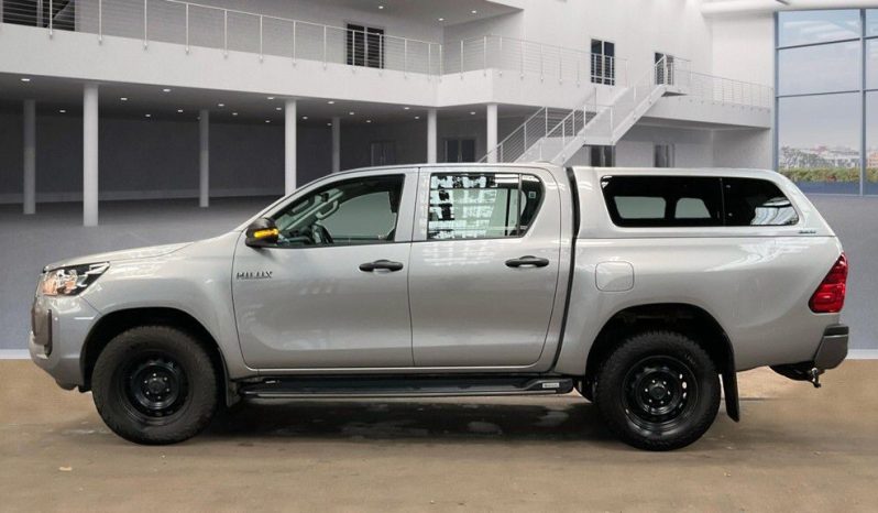 Toyota Hilux 2022 full