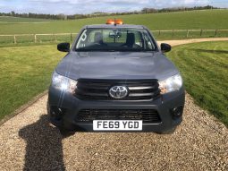 
										Toyota Hilux Single Cab 2019 full									