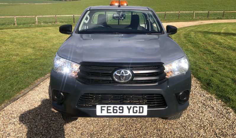 
								Toyota Hilux Single Cab 2019 full									