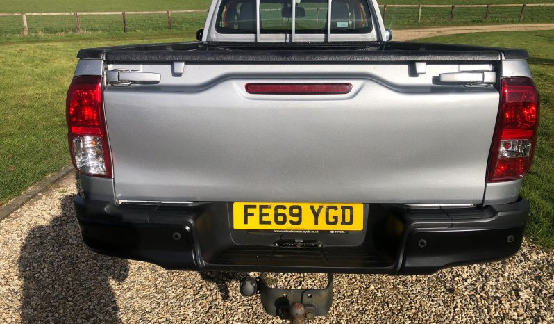 
								Toyota Hilux Single Cab 2019 full									