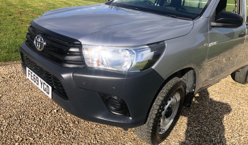
								Toyota Hilux Single Cab 2019 full									