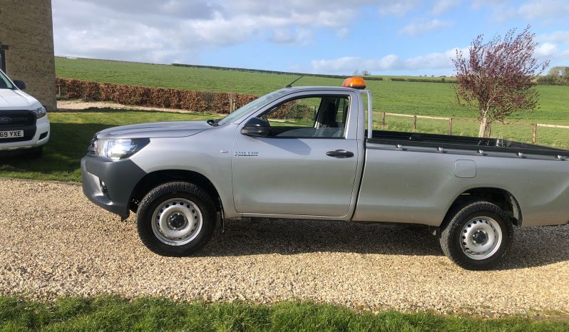 
								Toyota Hilux Single Cab 2019 full									