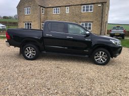 Toyota Hilux Double Cab Invincible 2019