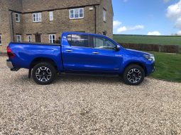 
										Toyota Hilux Invincible 2021 full									