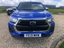 
										Toyota Hilux Invincible 2021 full									