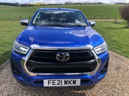 
										Toyota Hilux Invincible 2021 full									
