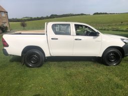 
										Toyota Hilux Active Double Cab 2020 full									