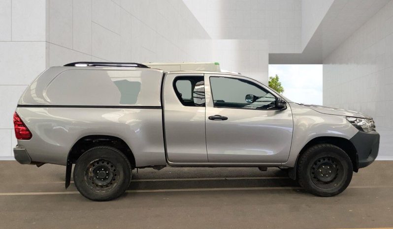 
								Toyota Hilux Extra Cab 2019 full									