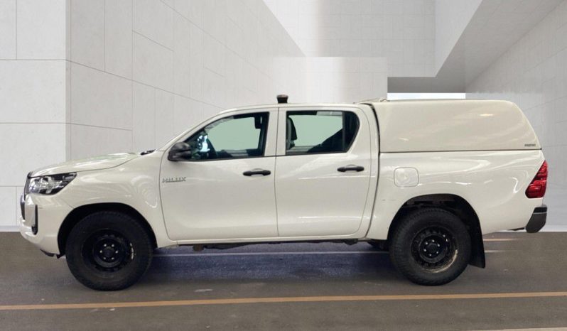 
								Toyota Hilux Active Double Cab 2022 full									