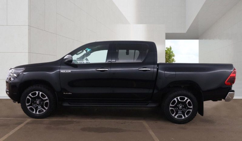 
								Toyota Hilux 2.8 Litre Invincible 2021 full									