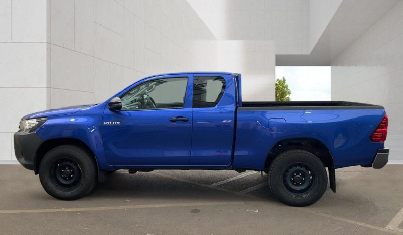 
								Toyota Hilux Extra Cab 2020 full									