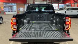 
										Toyota Hilux 2.8 Litre Invincible 2021 full									