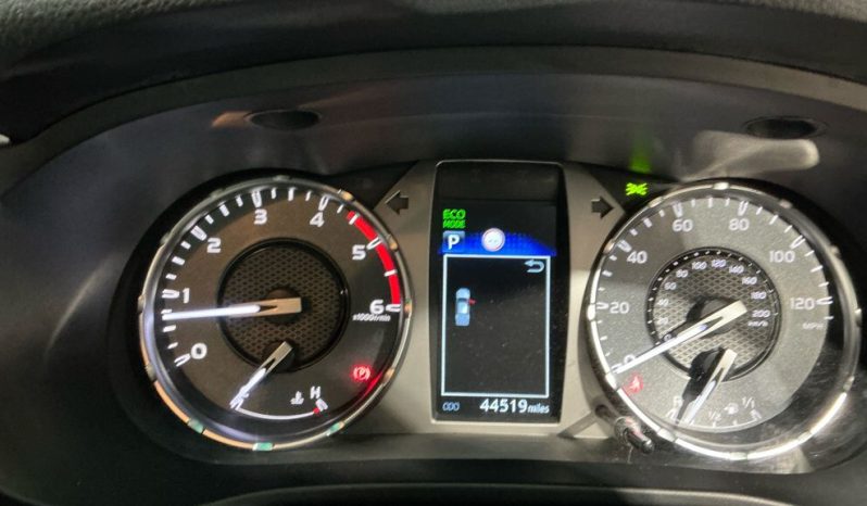 
								Toyota Hilux 2.8 Litre Invincible 2021 full									