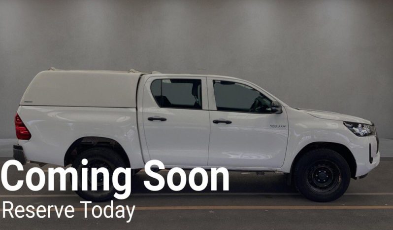 
								Toyota Hilux Active Double Cab 2022 full									