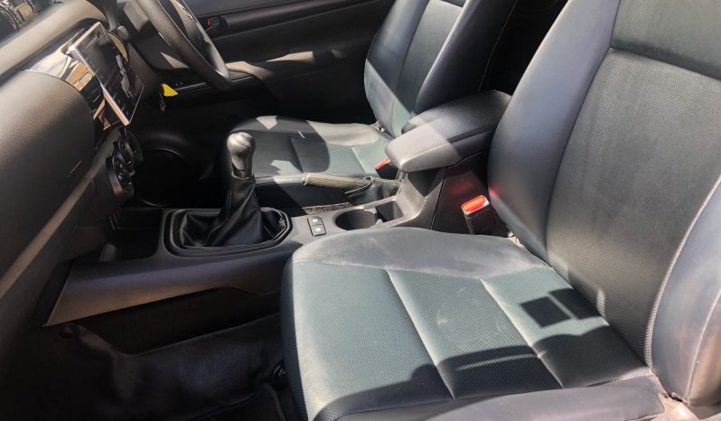 
								Toyota Hilux Extra Cab 2019 full									