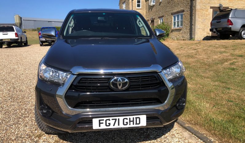 
								Toyota Hilux Icon Double Cab 2022 full									