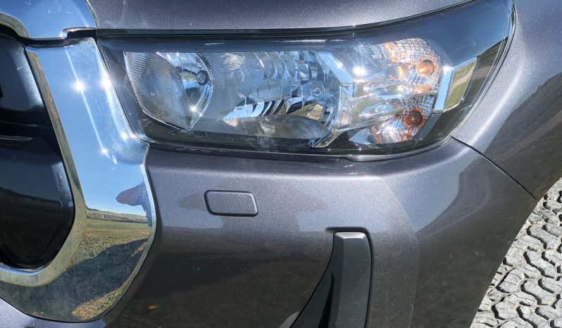 
								Toyota Hilux Icon Double Cab 2022 full									