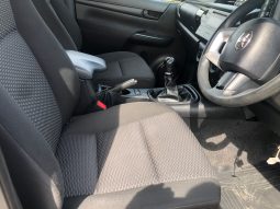 
										Toyota Hilux Double Cab 2019 full									