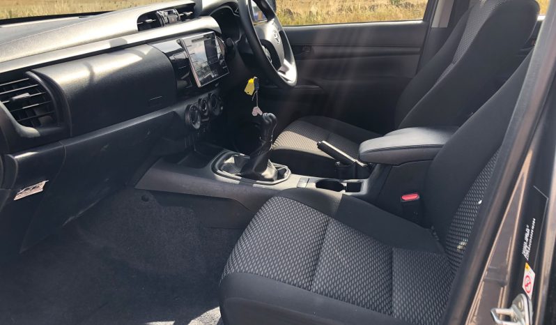 
								Toyota Hilux Double Cab 2019 full									