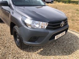 
										Toyota Hilux Double Cab 2019 full									