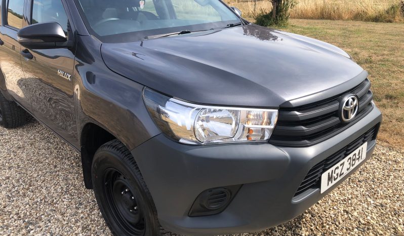 
								Toyota Hilux Double Cab 2019 full									