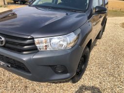 
										Toyota Hilux Double Cab 2019 full									